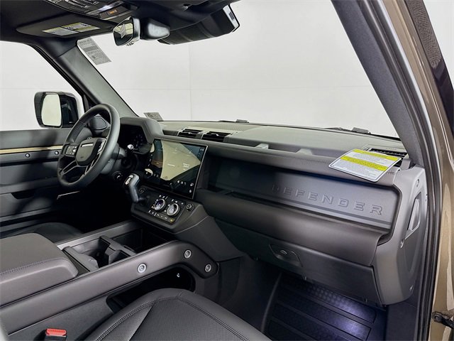 New 2026 Land Rover Defender 110 X-Dynamic SE image 31
