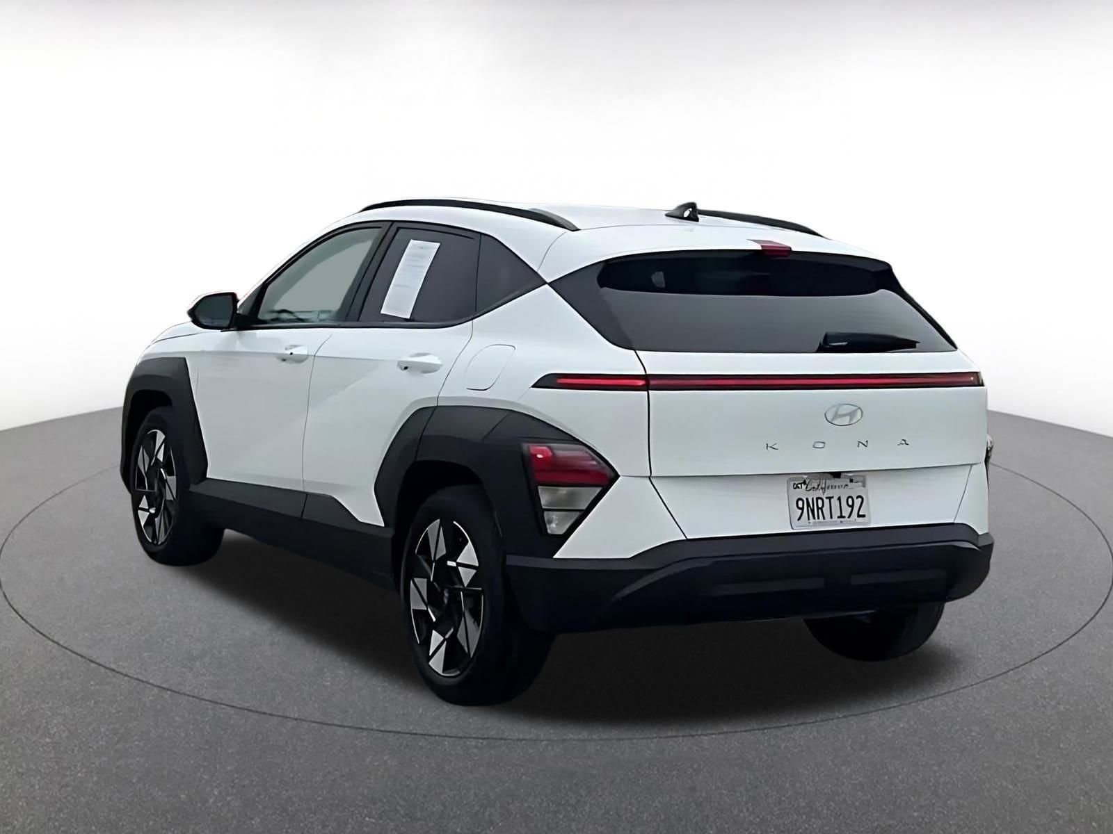 Used 2025 Hyundai Kona SEL image 4