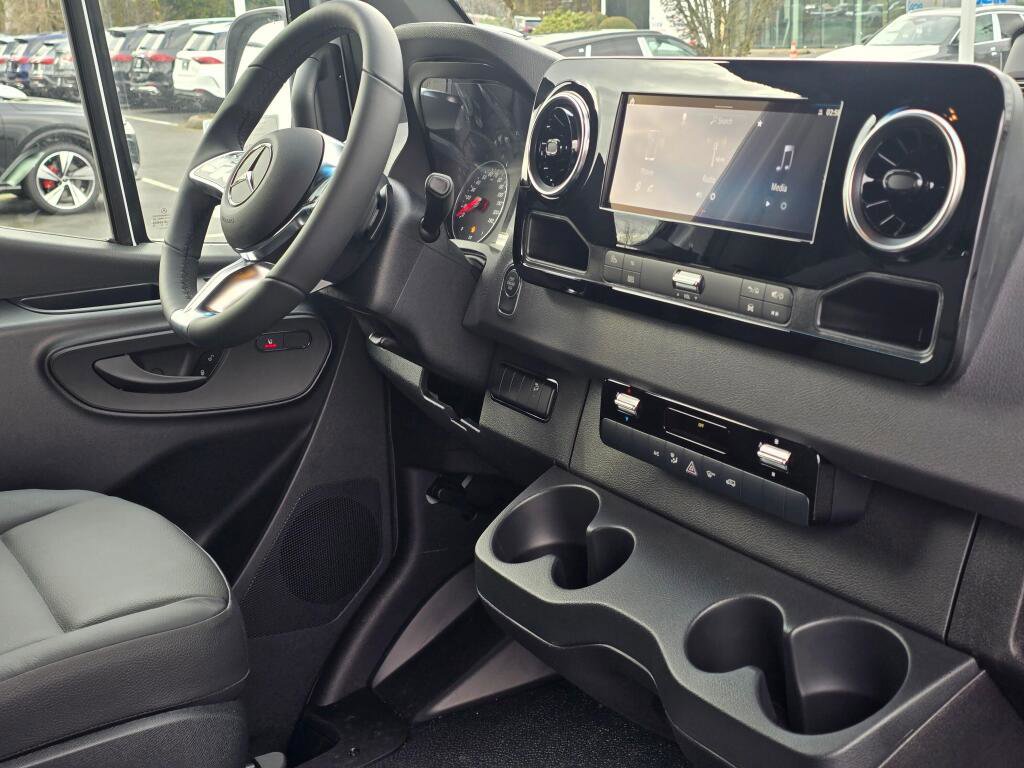 New 2026 Mercedes-Benz Sprinter 2500 image 24