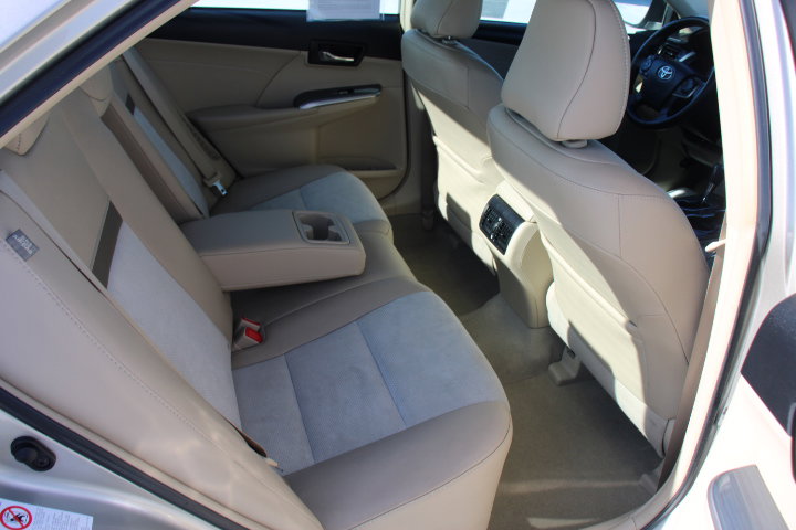 Used 2014 Toyota Camry XLE w/ Leather Package image 17