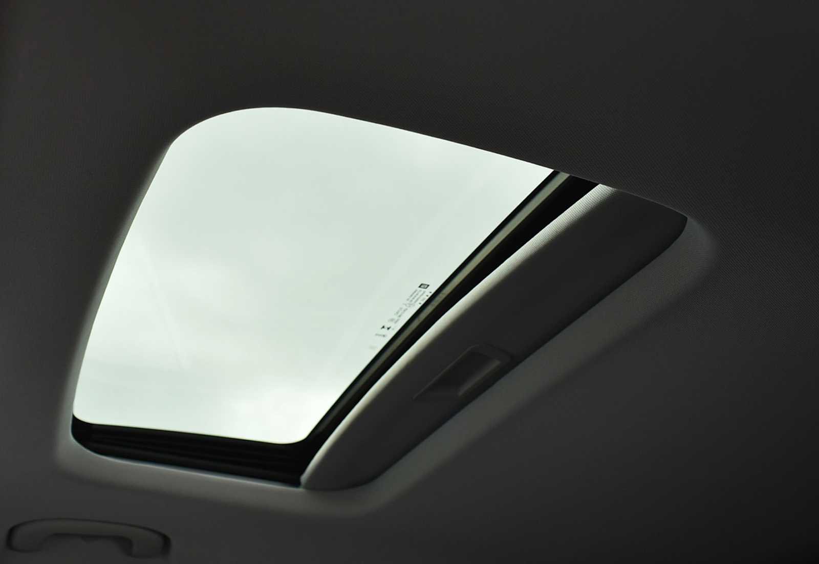 Used 2025 Chevrolet Trax ACTIV w/ Sunroof Package image 11