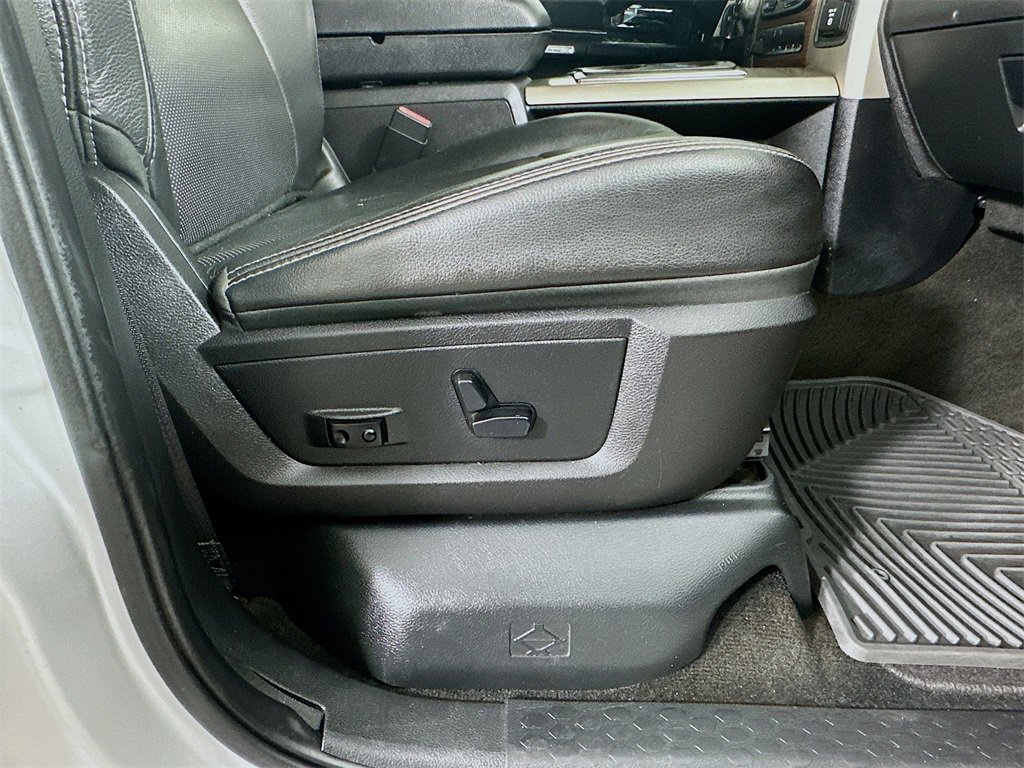 Used 2015 RAM 1500 Laramie image 24