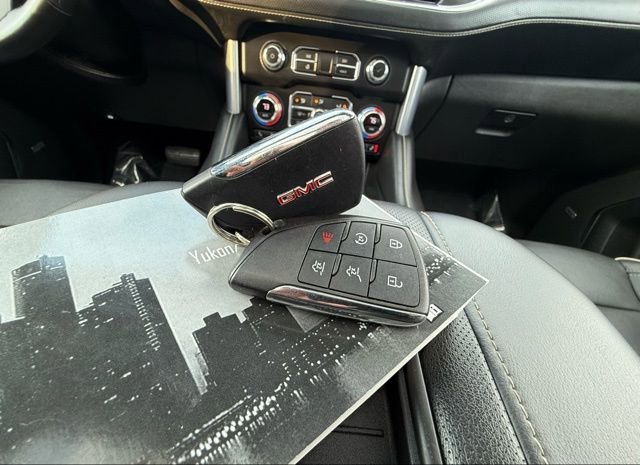 Used 2022 GMC Yukon SLT w/ SLT Luxury Package image 43