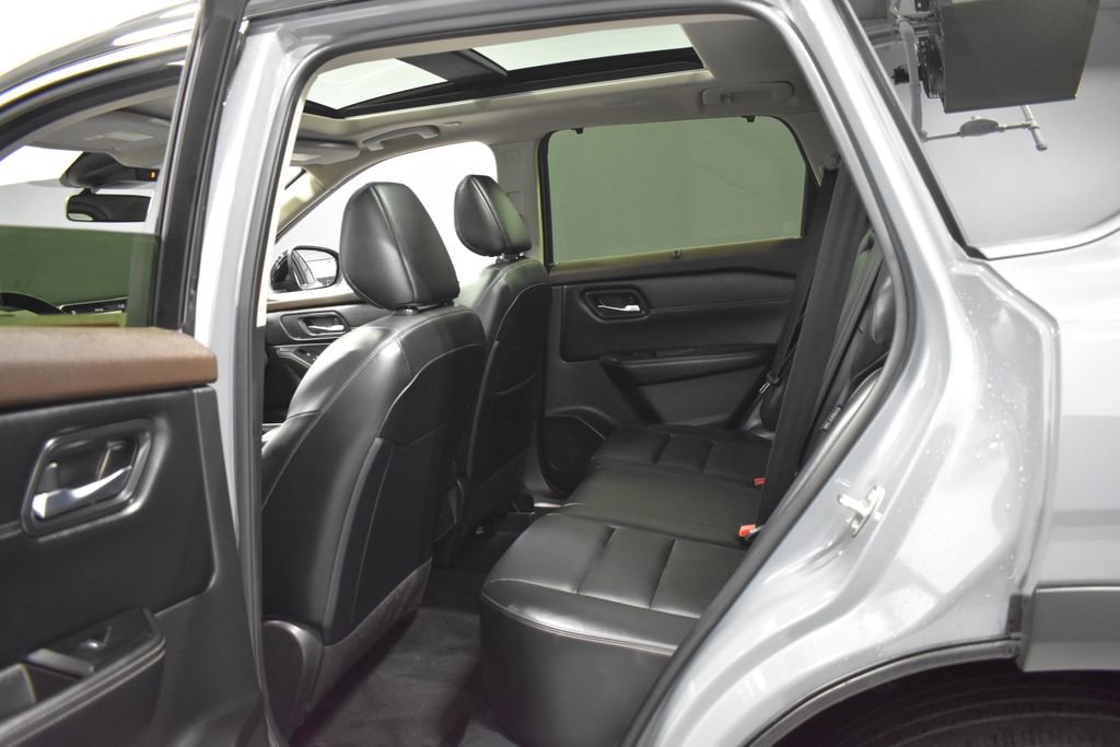 Certified 2023 Nissan Rogue SV w/ SV Premium B Package image 32