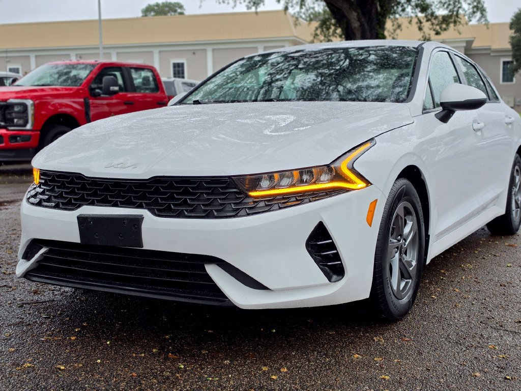 Used 2023 Kia K5 LXS FWD image 13