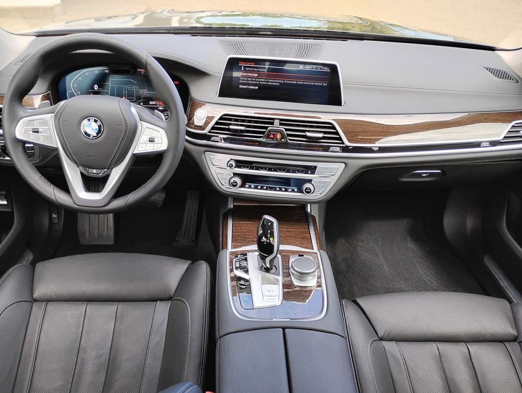 Used 2020 BMW 740i xDrive AWD/4WD image 15