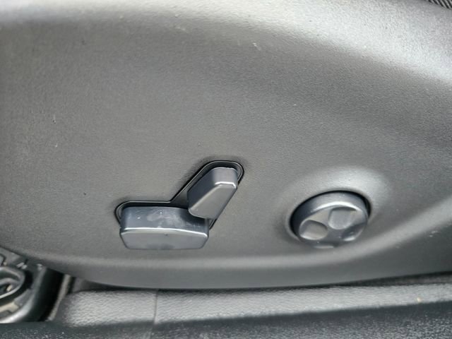 Used 2021 Jeep Cherokee Latitude Plus image 19