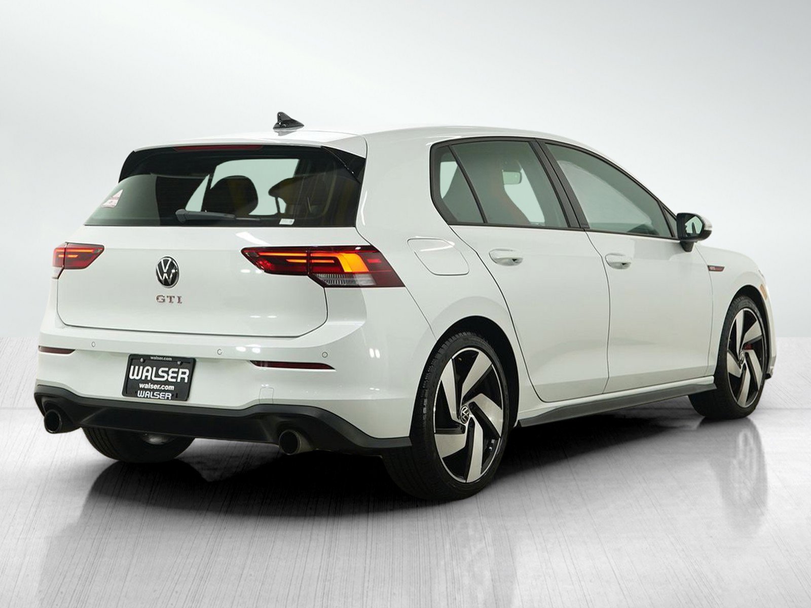 Used 2023 Volkswagen GTI SE FWD image 5