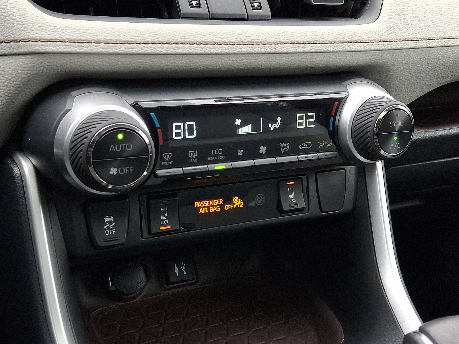 Used 2019 Toyota RAV4 Limited w/ All Weather Liner Package AWD/4WD image 26