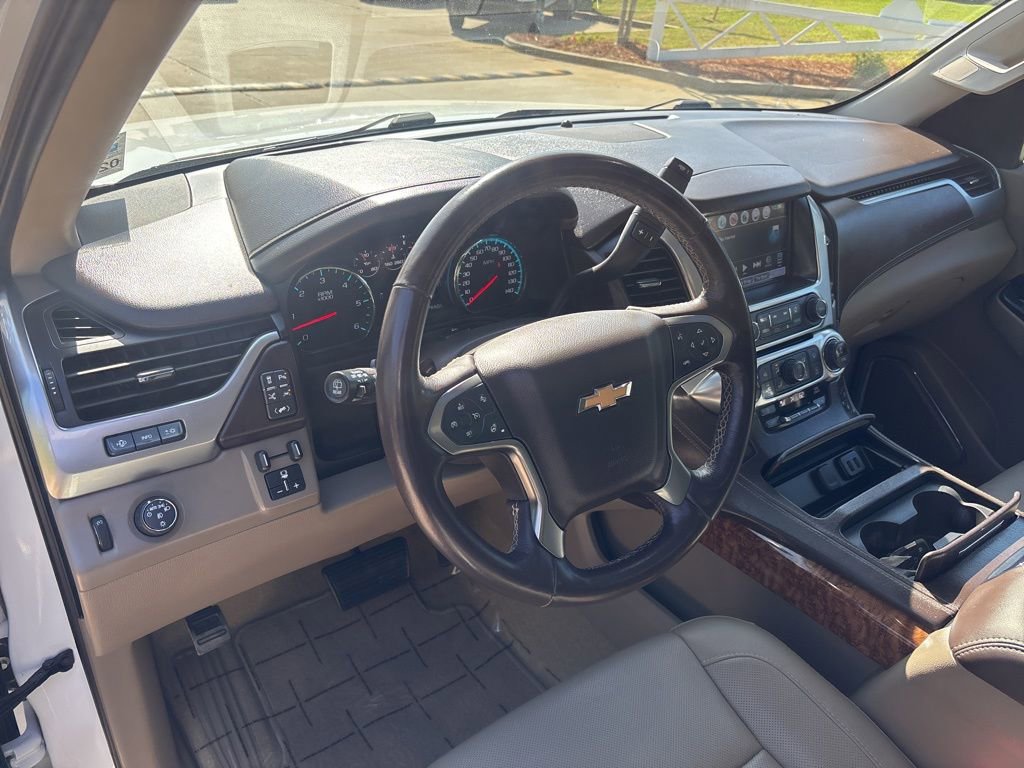 Used 2018 Chevrolet Suburban Premier image 32