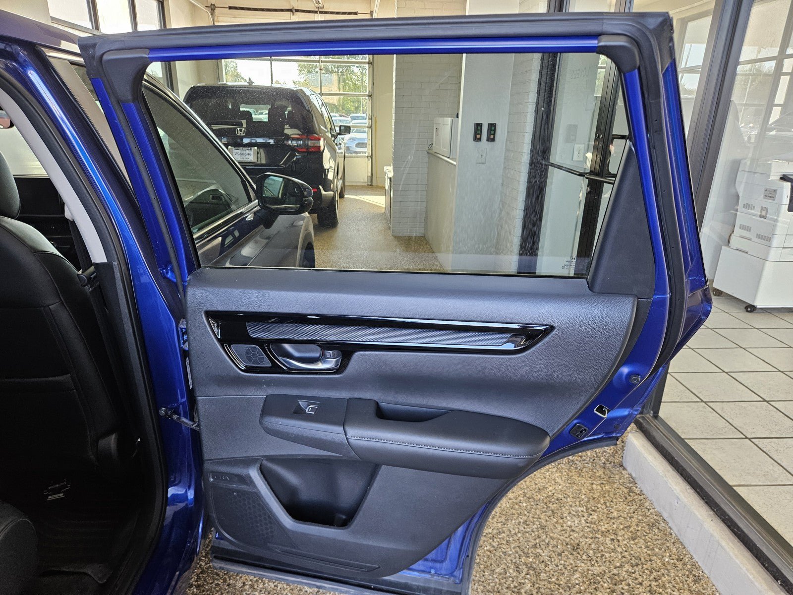 Used 2023 Honda CR-V EX-L image 14