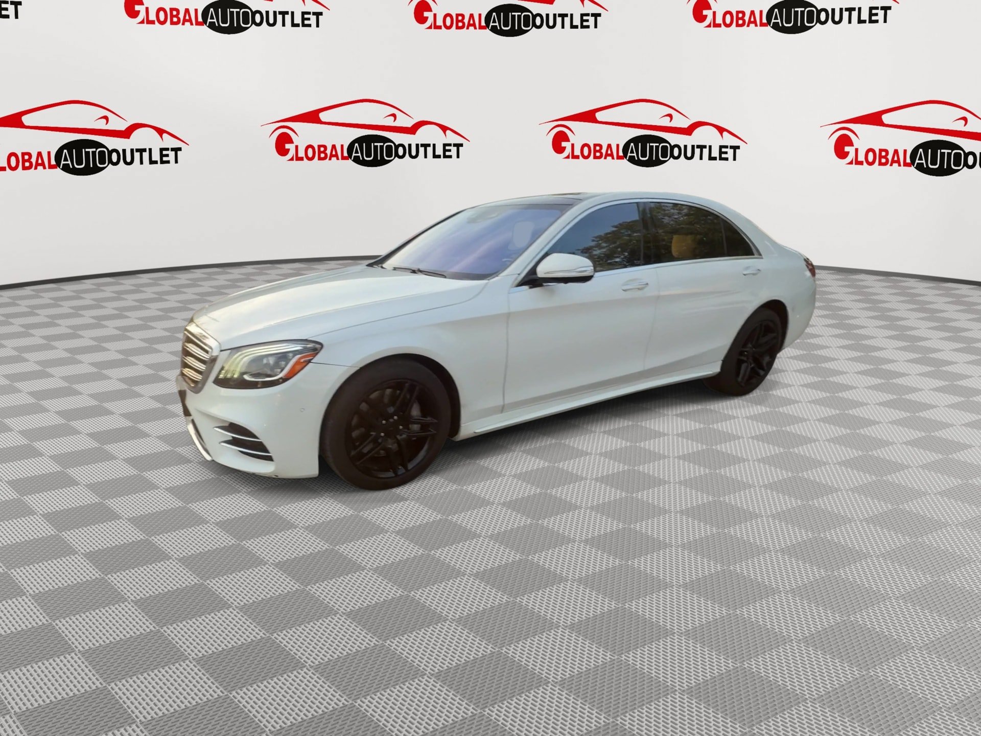 Used 2019 Mercedes-Benz S 560 4MATIC Sedan image 4