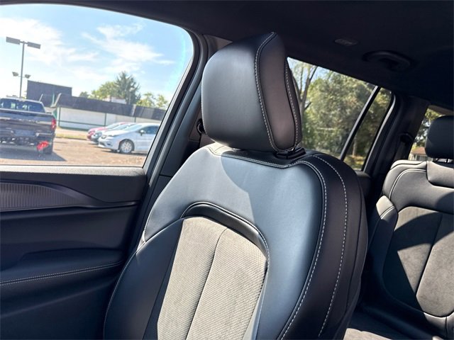 New 2025 Jeep Grand Cherokee L Altitude image 24