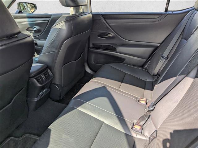Certified 2025 Lexus ES 300h w/ Premium Package image 18
