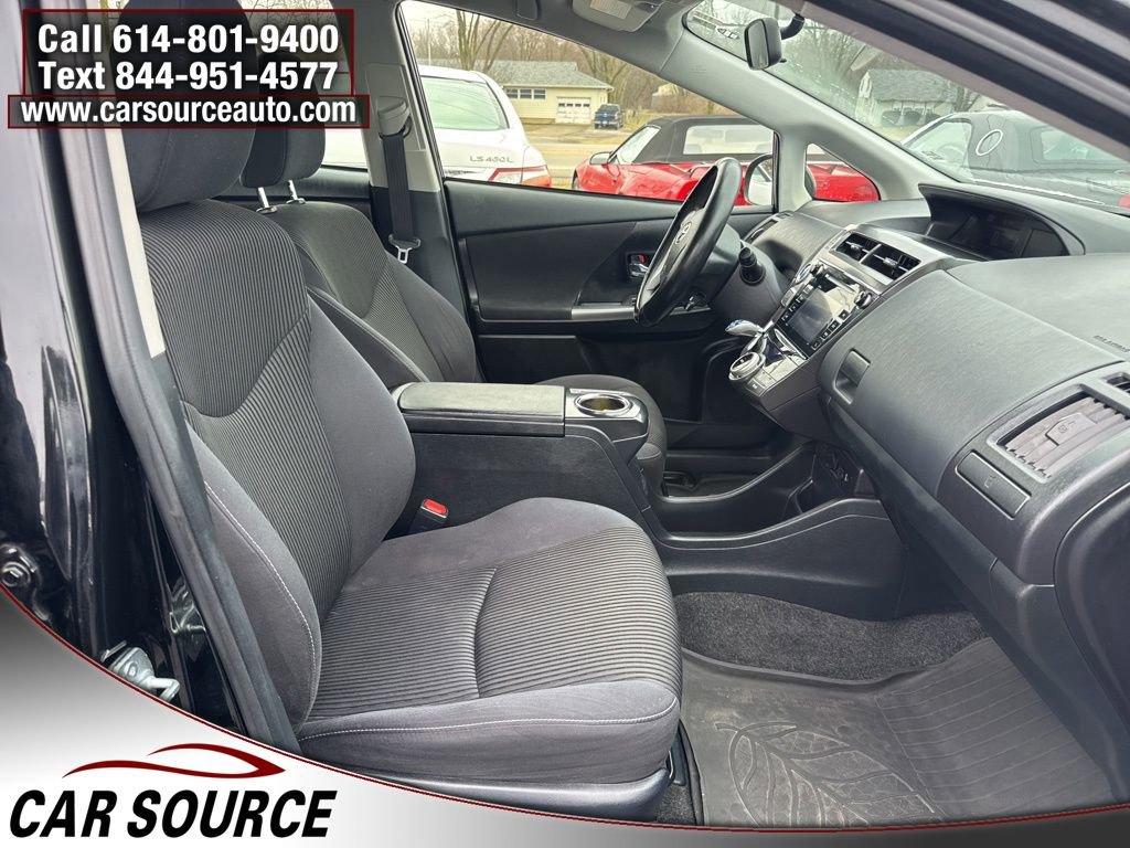 Used 2017 Toyota Prius V Three image 29