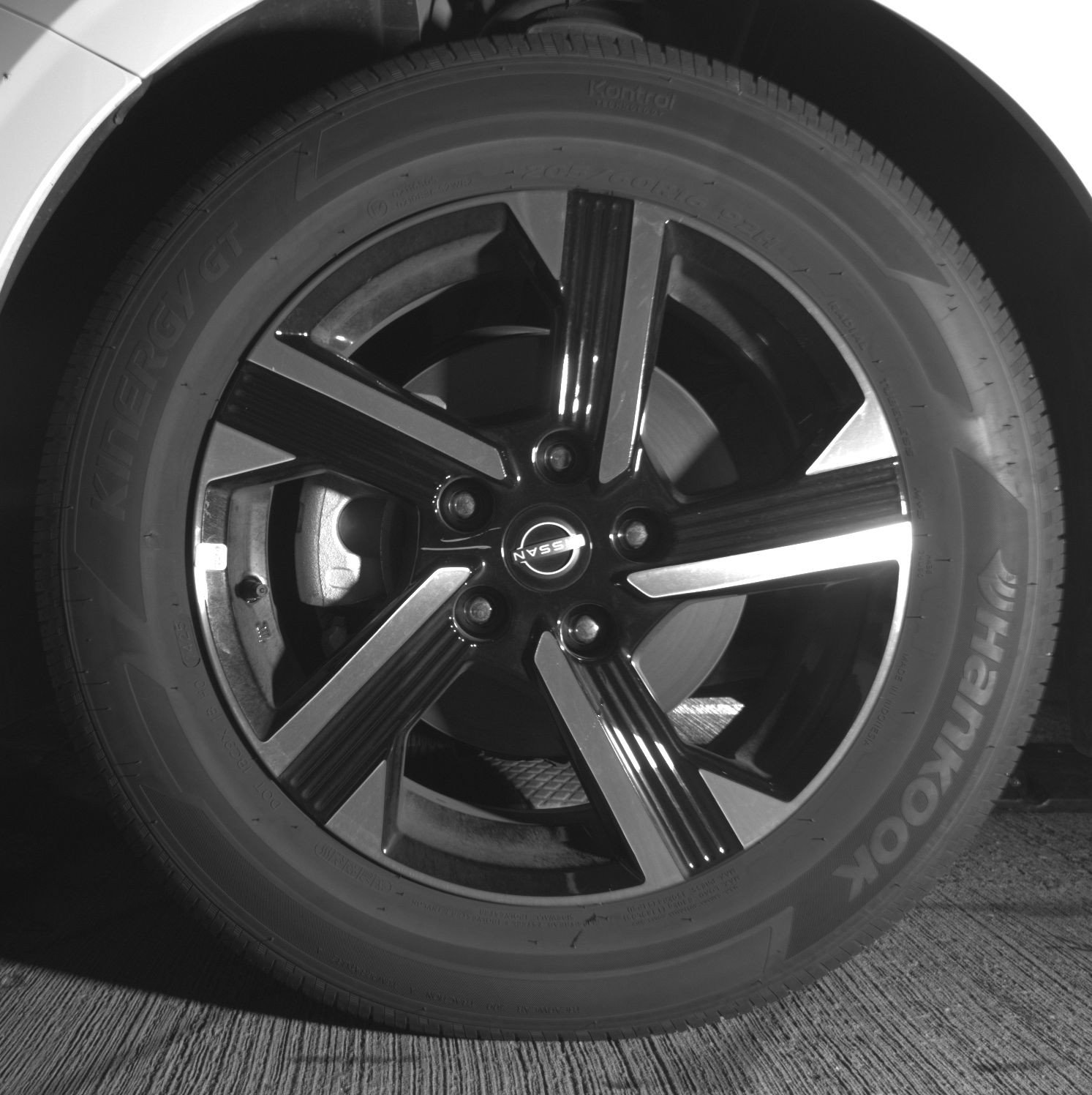 Used 2025 Nissan Sentra SV FWD image 12