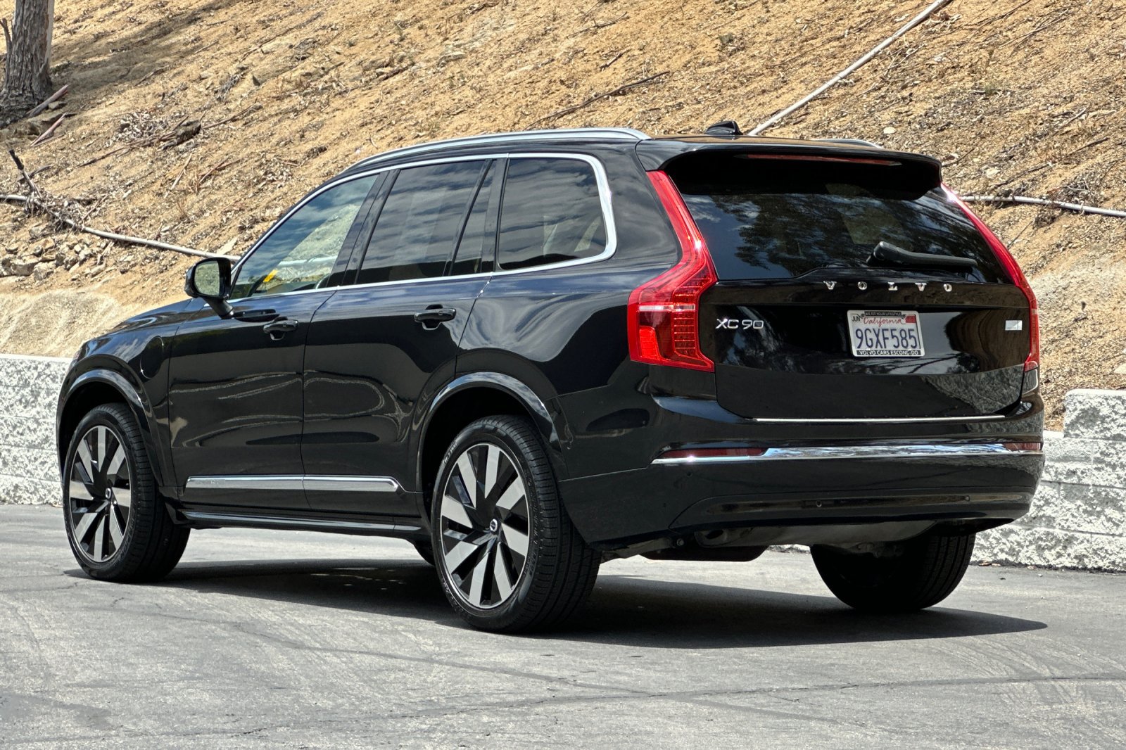 Certified 2023 Volvo XC90 T8 Ultimate w/ Protection Package Premier AWD/4WD image 7