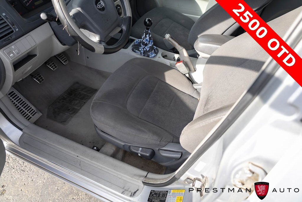 Used 2006 Kia Spectra SX image 11