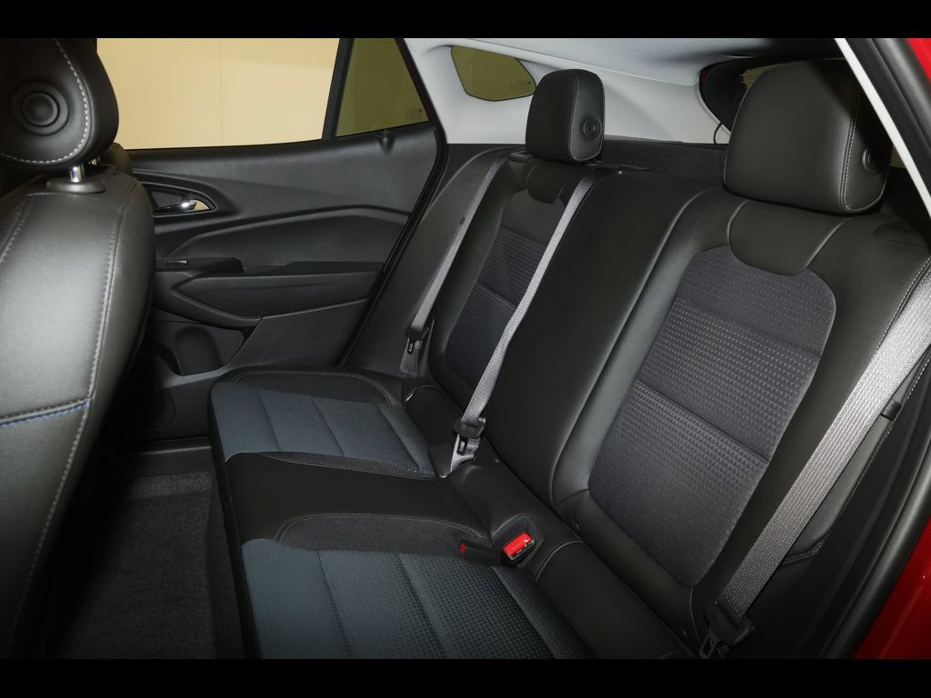 New 2026 Chevrolet Trax LT w/ Driver Confidence Package FWD image 20