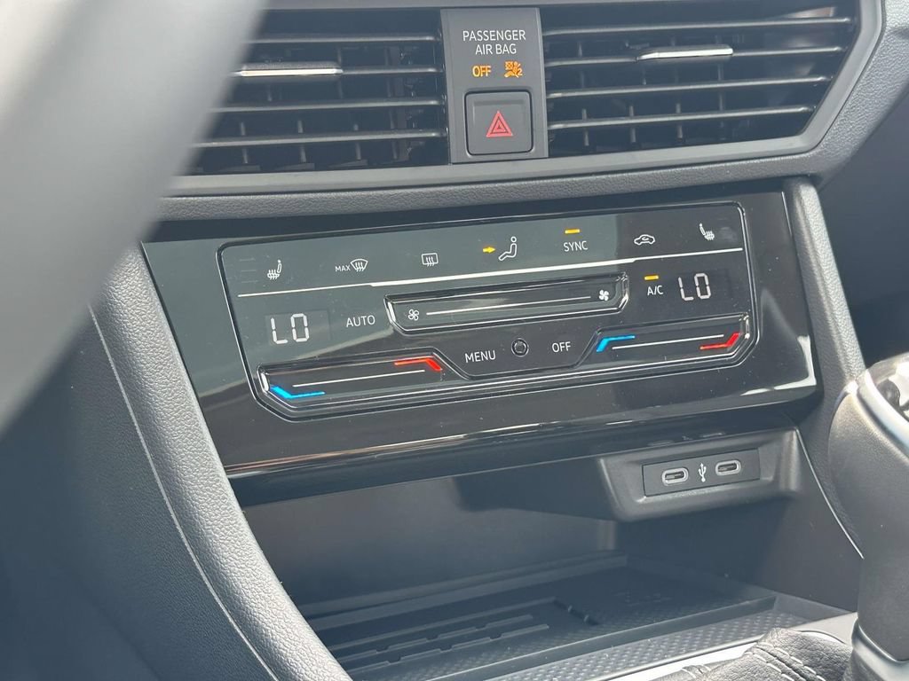 New 2026 Volkswagen Jetta SE FWD image 23