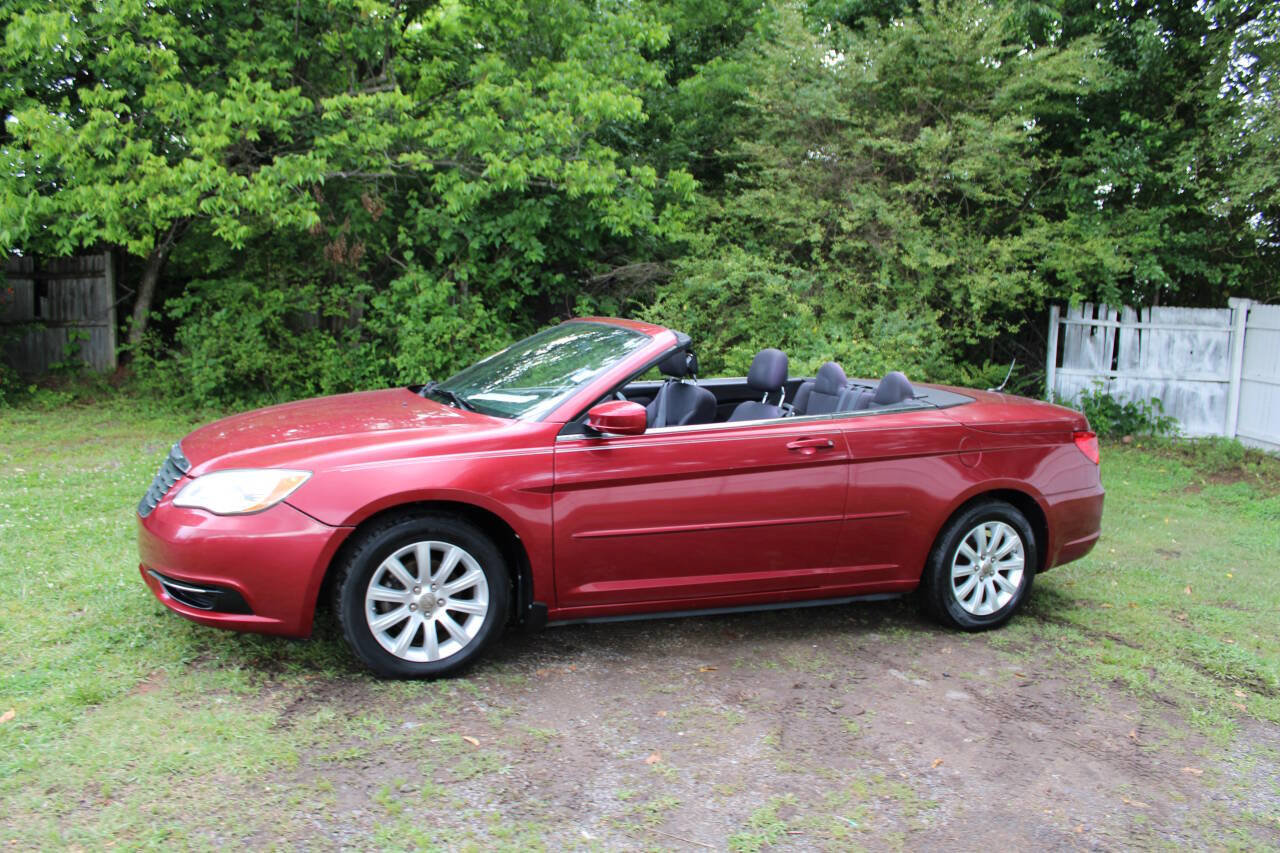 Used 2013 Chrysler 200 Touring image 12