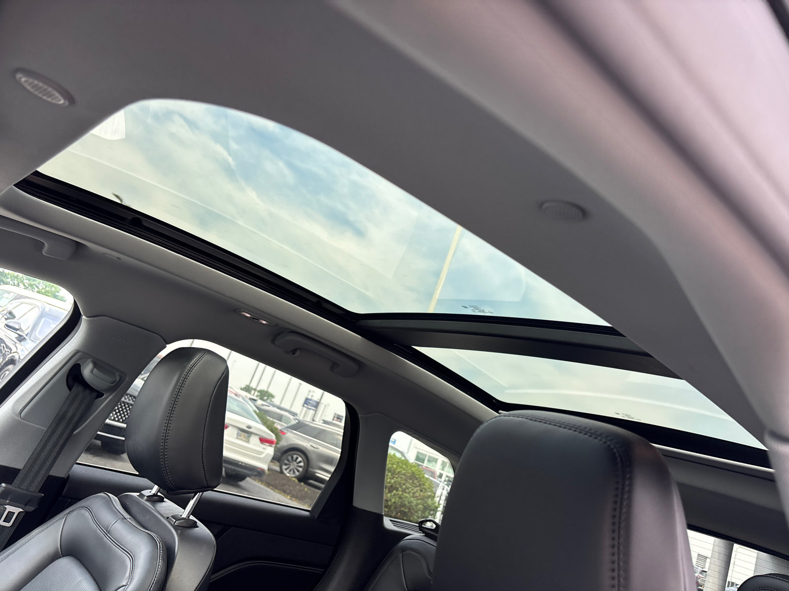 Certified 2022 Lincoln Corsair AWD w/ Premium Package image 23