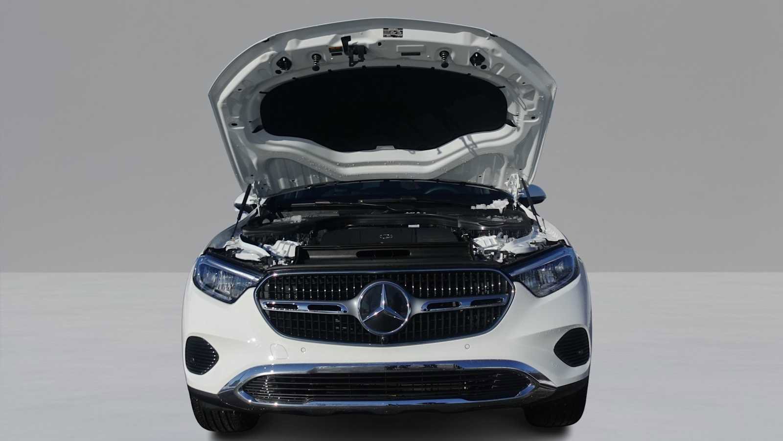 Used 2026 Mercedes-Benz GLC 300 4MATIC image 9