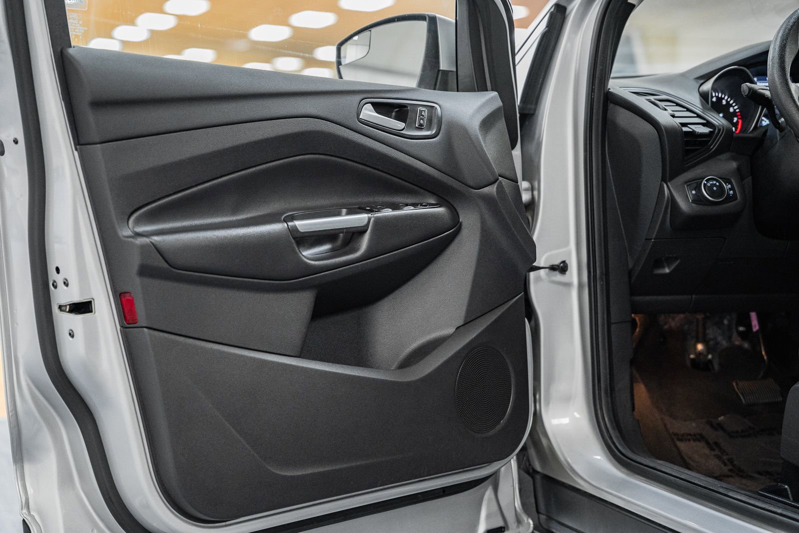 Used 2016 Ford Escape SE w/ Equipment Group 201A image 40