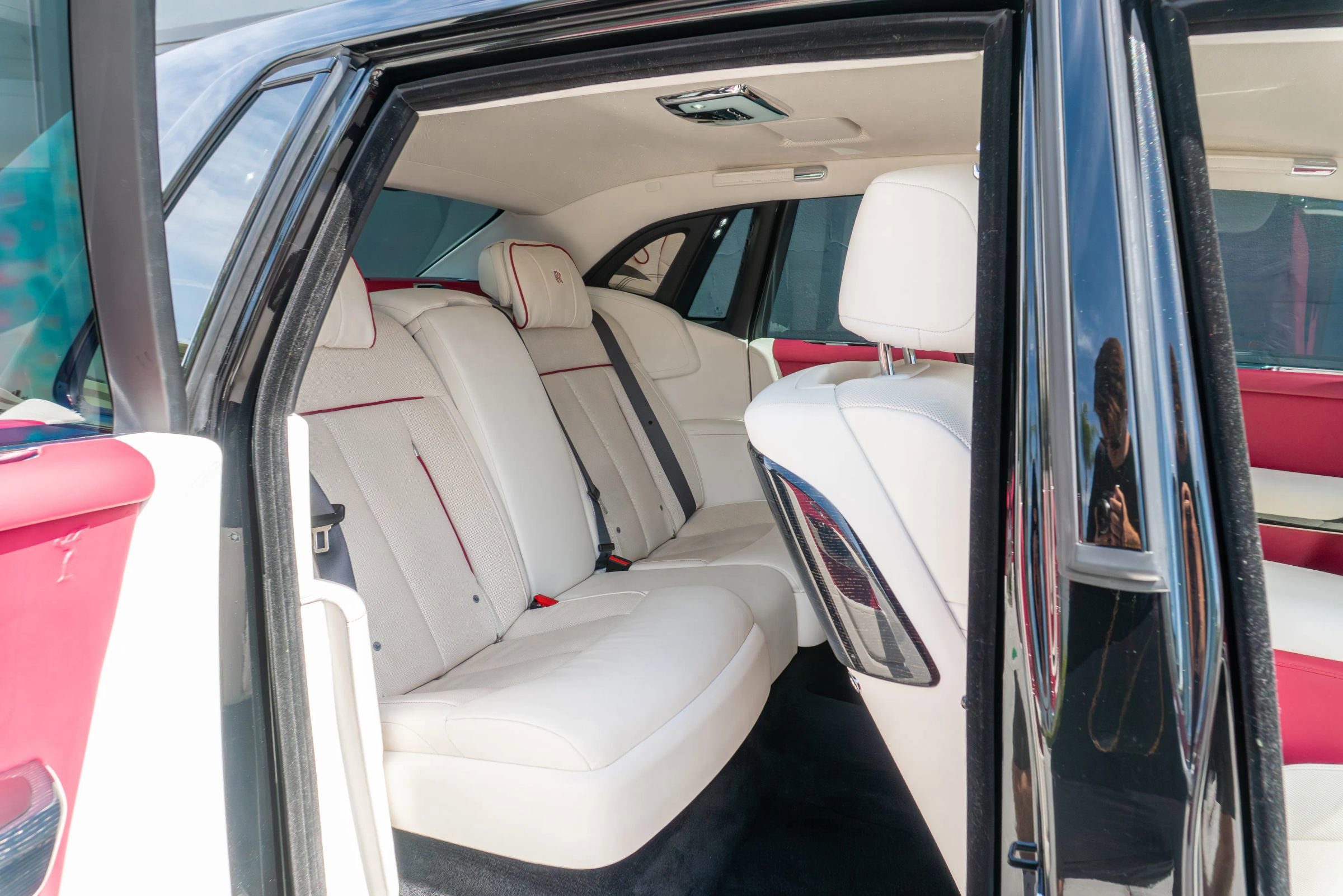 Used 2023 Rolls-Royce Phantom Sedan RWD image 64