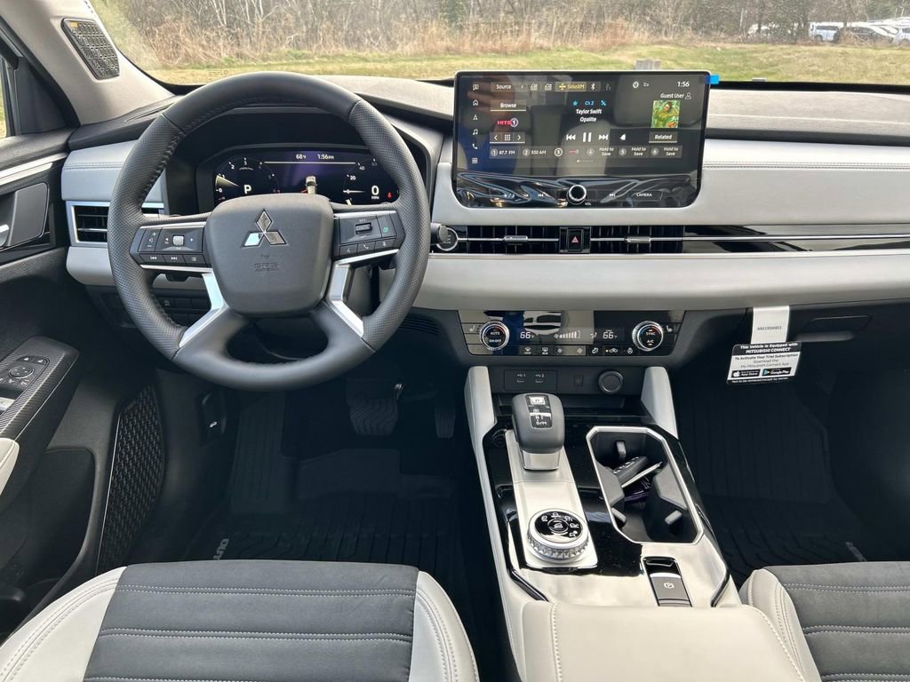 New 2026 Mitsubishi Outlander SE image 16