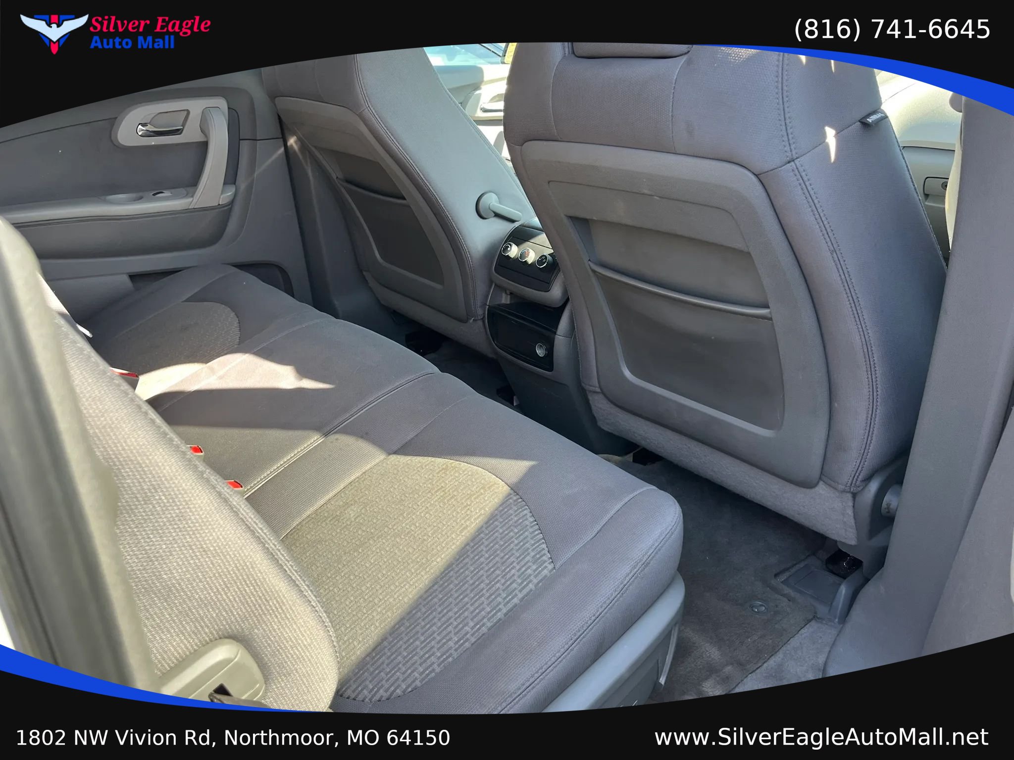 Used 2011 Chevrolet Traverse LS FWD image 7