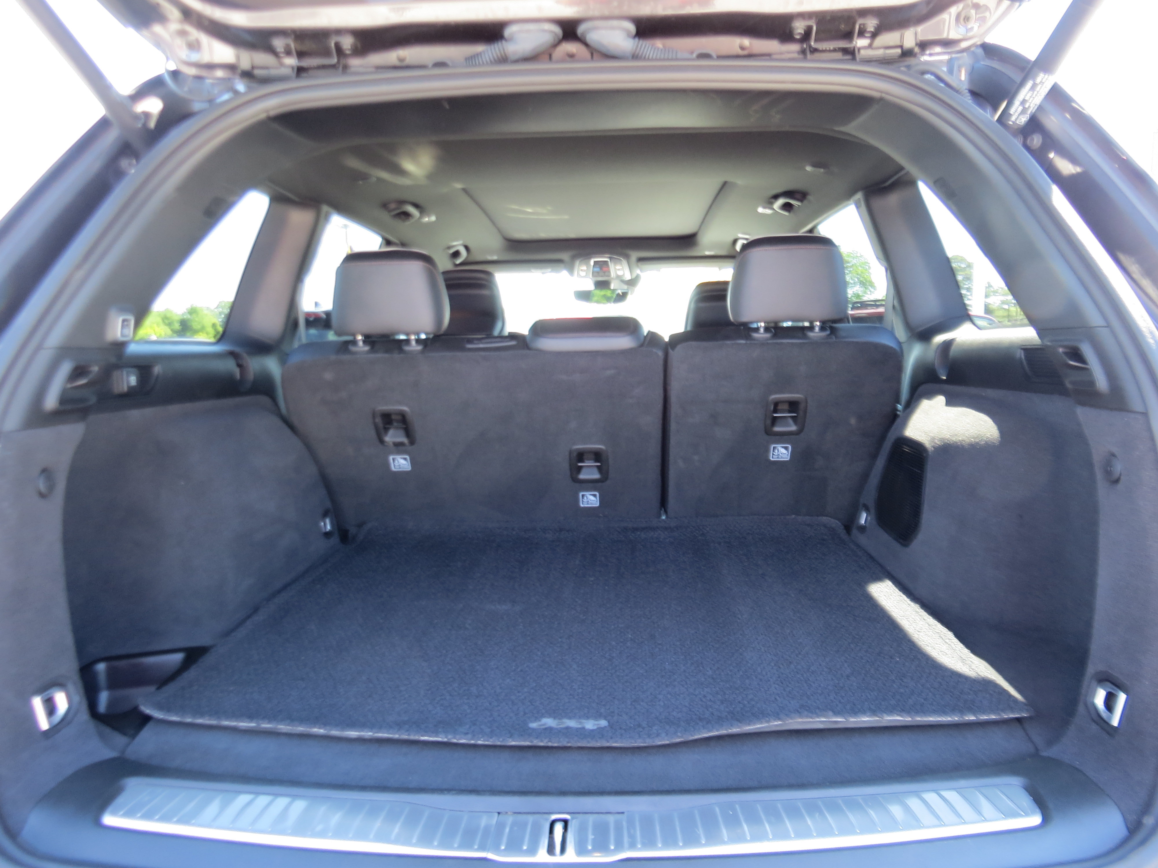 Used 2025 Jeep Grand Cherokee Summit AWD/4WD image 12