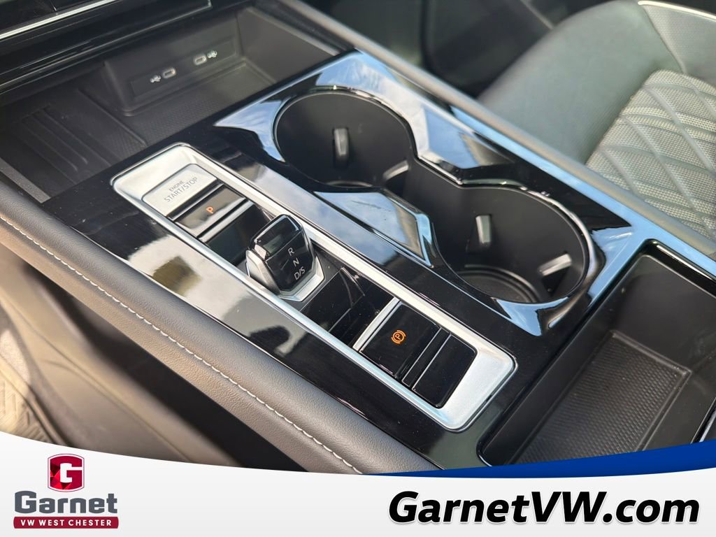 Used 2025 Volkswagen Atlas SEL Premium R-Line image 25