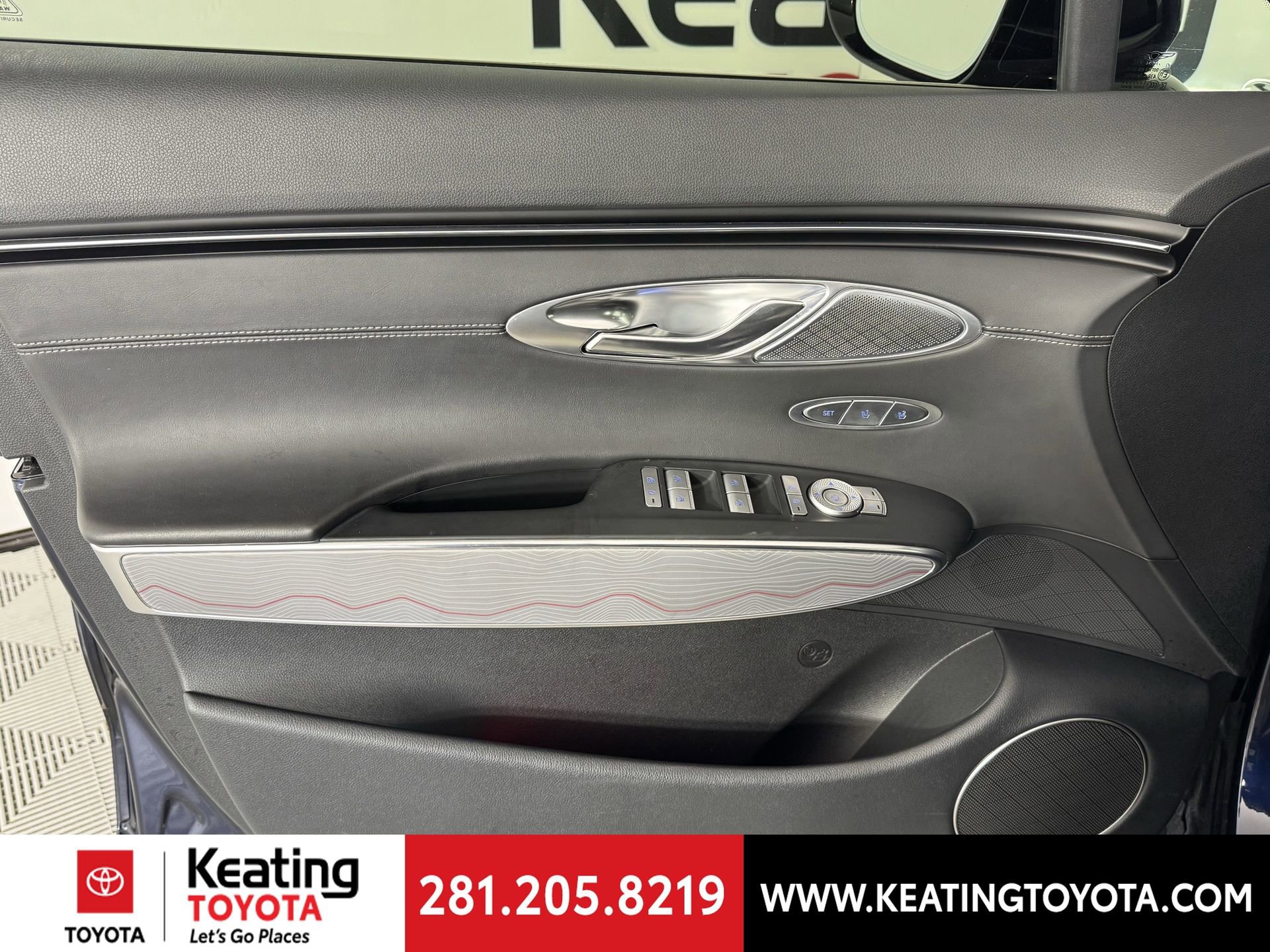 Used 2023 Genesis GV70 2.5T w/ Advanced Package image 11