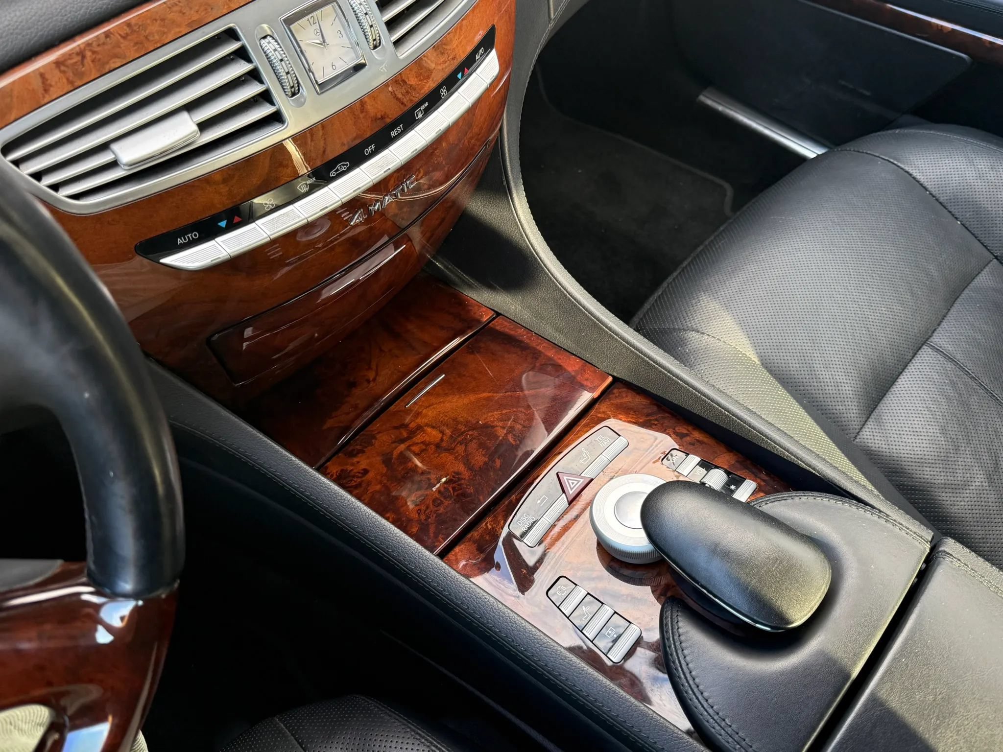 Used 2013 Mercedes-Benz CL 550 4MATIC w/ Sport Pkg image 18