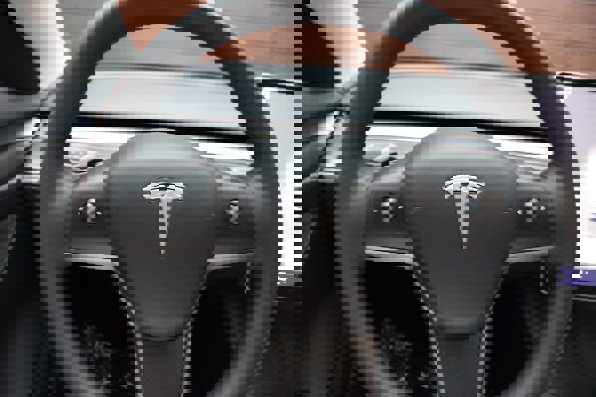 Used 2023 Tesla Model 3 Standard Range image 46