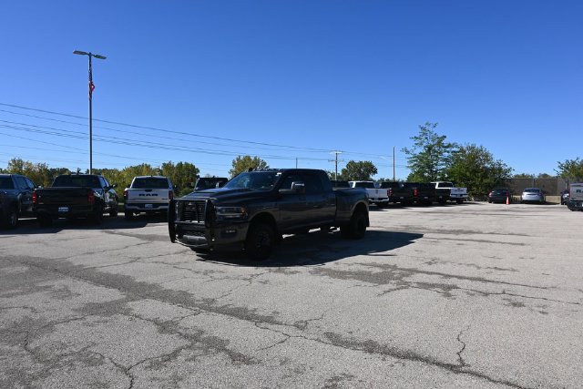 Used 2024 RAM 3500 Laramie w/ Night Edition AWD/4WD image 9
