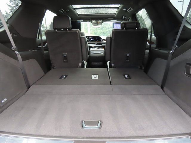 Used 2021 Cadillac Escalade Premium Luxury image 45