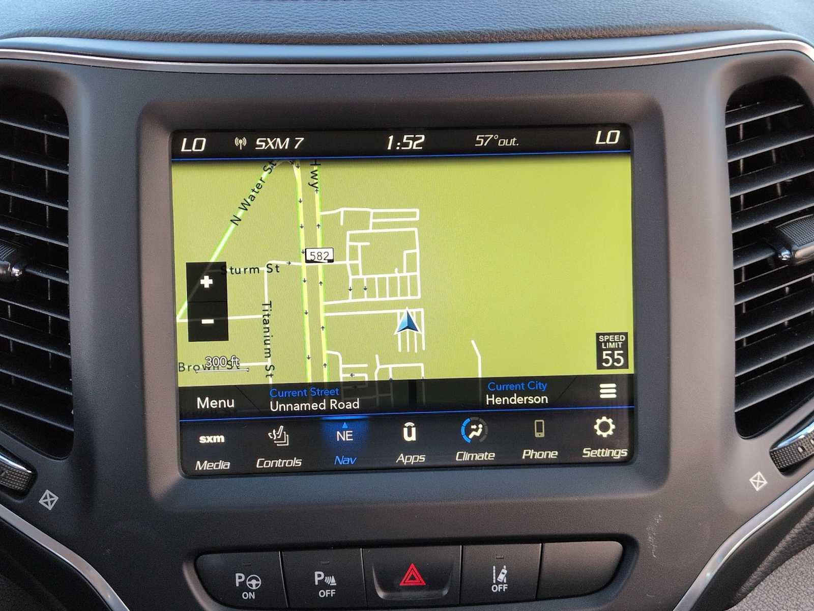 Used 2023 Jeep Cherokee Altitude Lux image 29