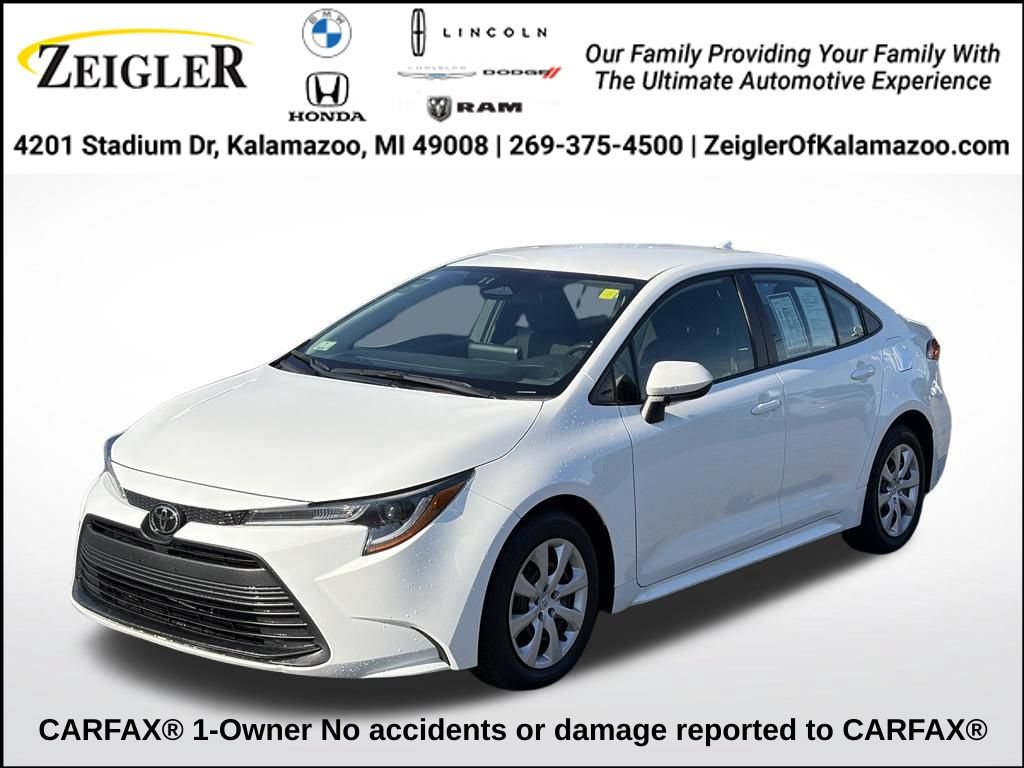 Used 2024 Toyota Corolla LE FWD image 1