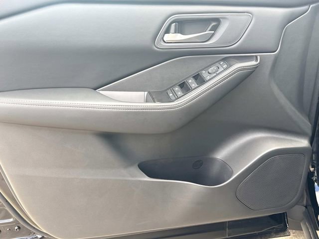 New 2026 Nissan Rogue SV FWD image 21