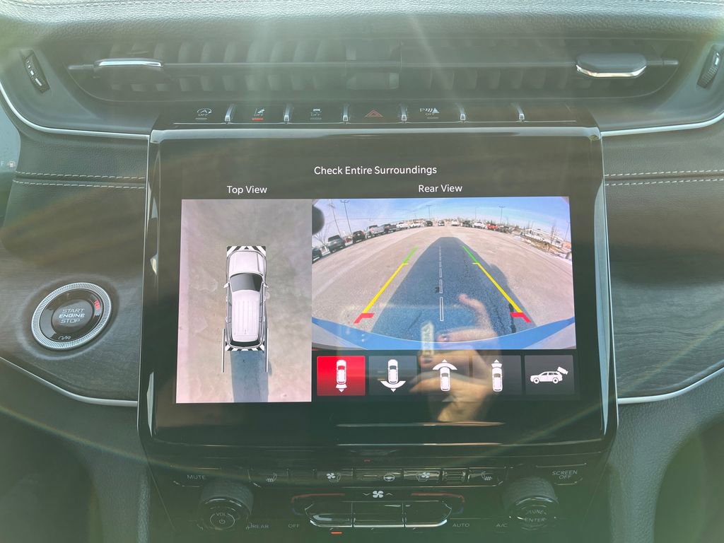 Used 2024 Jeep Grand Cherokee L Limited w/ Luxury Tech Group II image 28