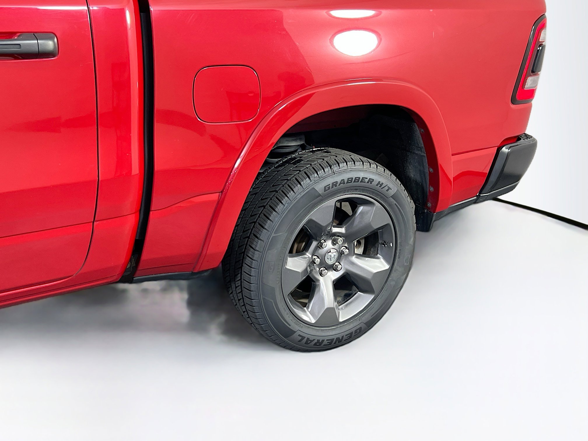 Used 2022 RAM 1500 Big Horn w/ Built-to-serve Edition image 28