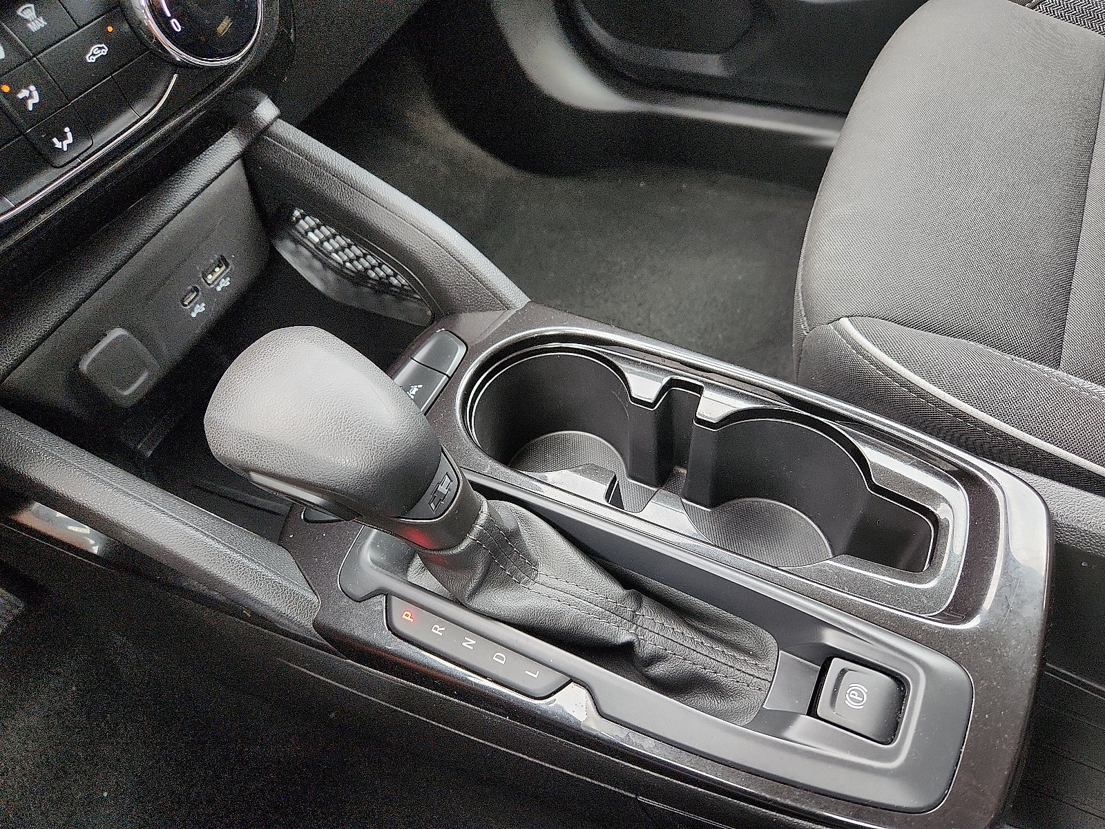 Used 2025 Chevrolet TrailBlazer LT FWD image 26