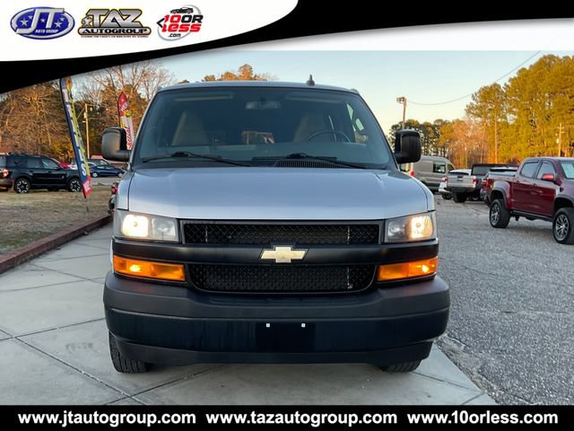 Used 2021 Chevrolet Express 3500 LS RWD image 2