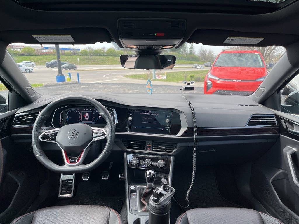 Used 2024 Volkswagen Jetta GLI Autobahn image 5