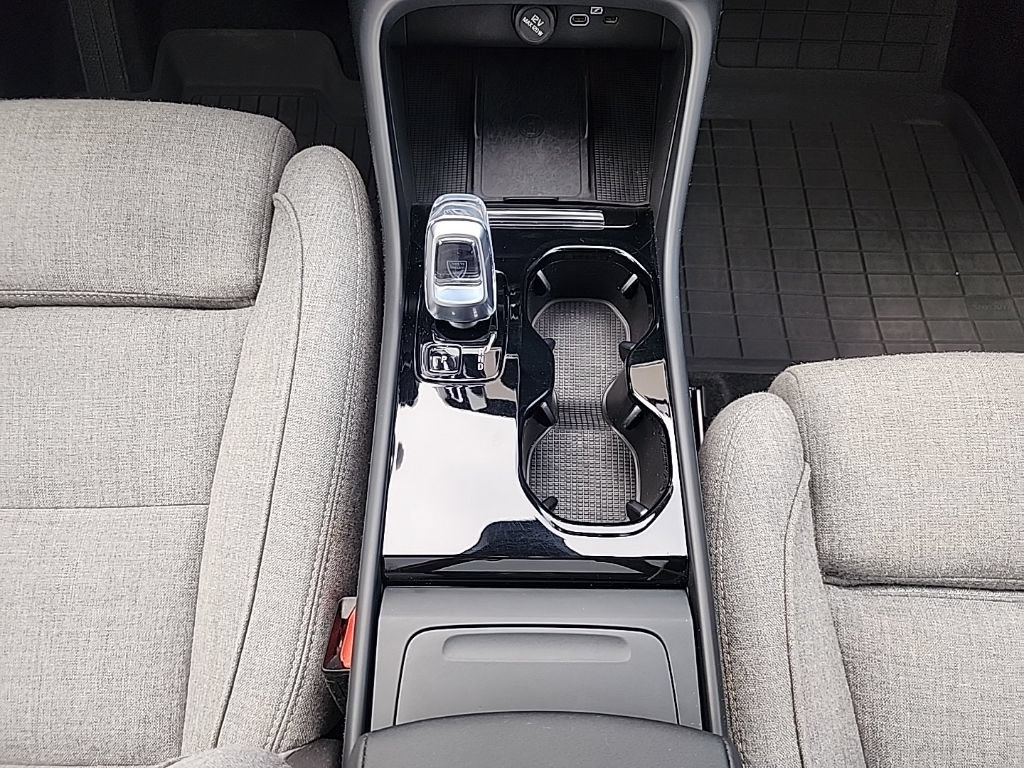 Used 2023 Volvo XC40 Recharge Ultimate w/ Protection Package Premier AWD/4WD image 23