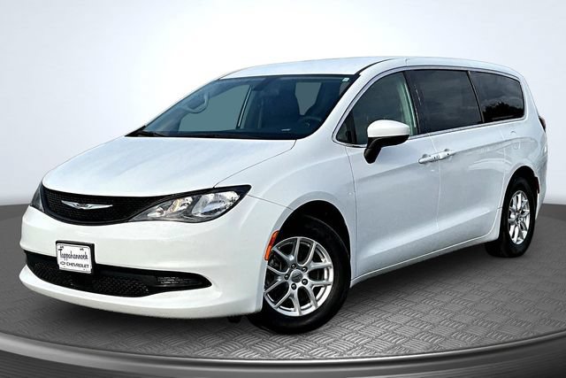 Used 2022 Chrysler Voyager LX FWD image 1