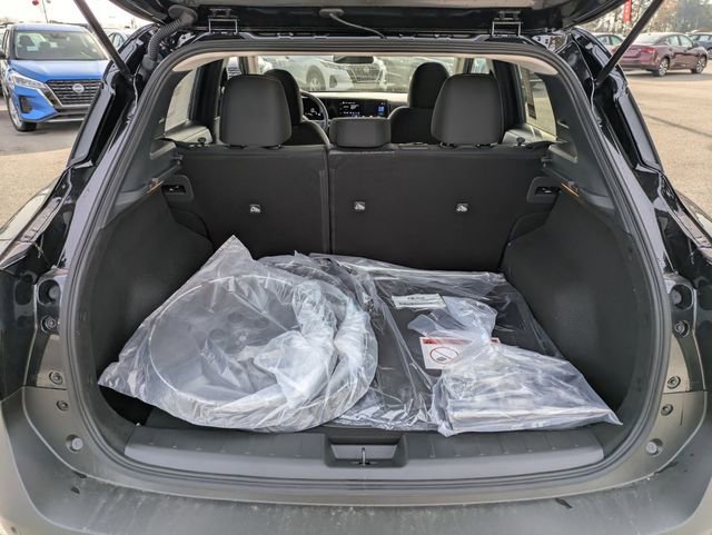 New 2026 Nissan Kicks SV FWD image 25