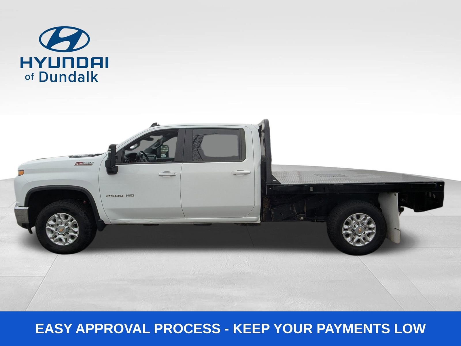 Used 2023 Chevrolet Silverado 2500 LT image 2